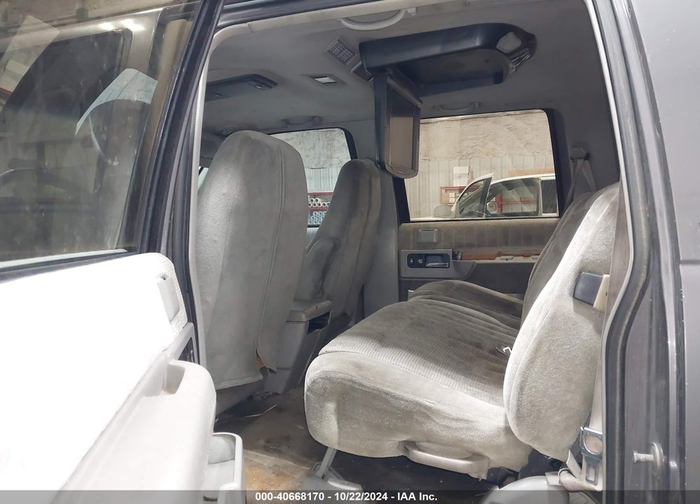 1992 GMC SUBURBAN K1500 VIN: 1GKFK16K7NJ717567