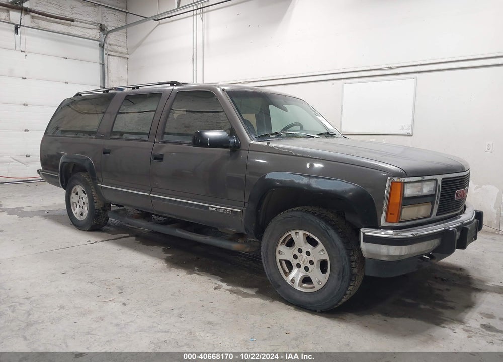 1992 GMC SUBURBAN K1500 VIN: 1GKFK16K7NJ717567
