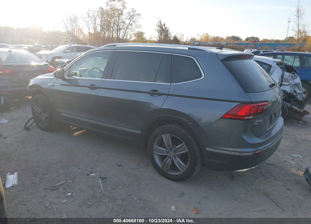 2018 VOLKSWAGEN TIGUAN 2.0T SEL PREMIUM VIN: 3VV4B7AXXJM001818