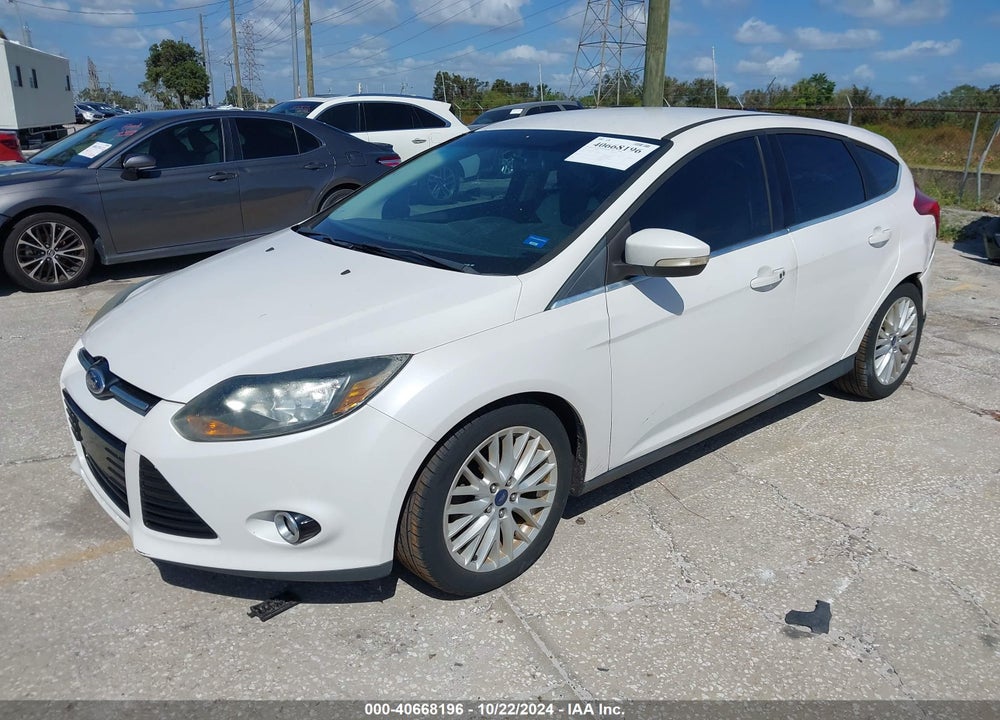 2013 FORD FOCUS TITANIUM VIN: 1FADP3N28DL300100