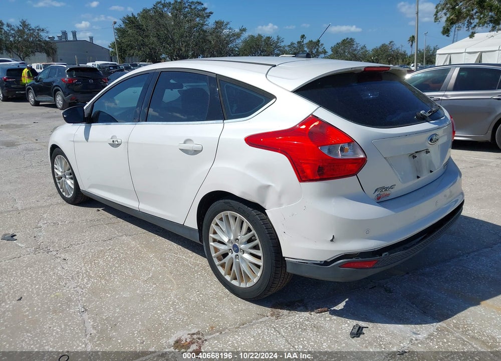2013 FORD FOCUS TITANIUM VIN: 1FADP3N28DL300100