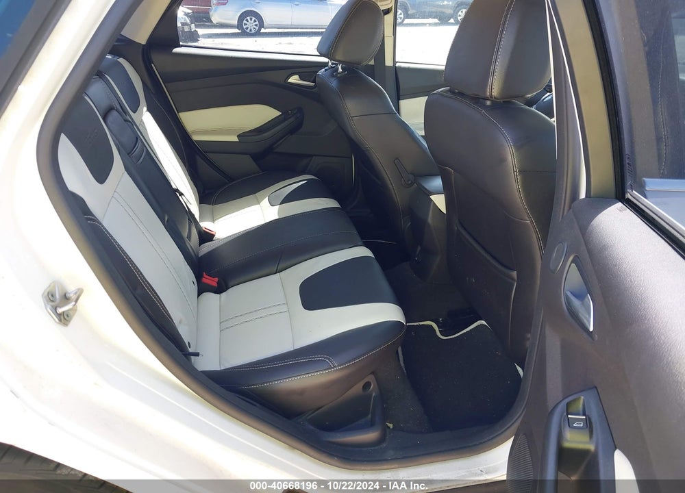 2013 FORD FOCUS TITANIUM VIN: 1FADP3N28DL300100