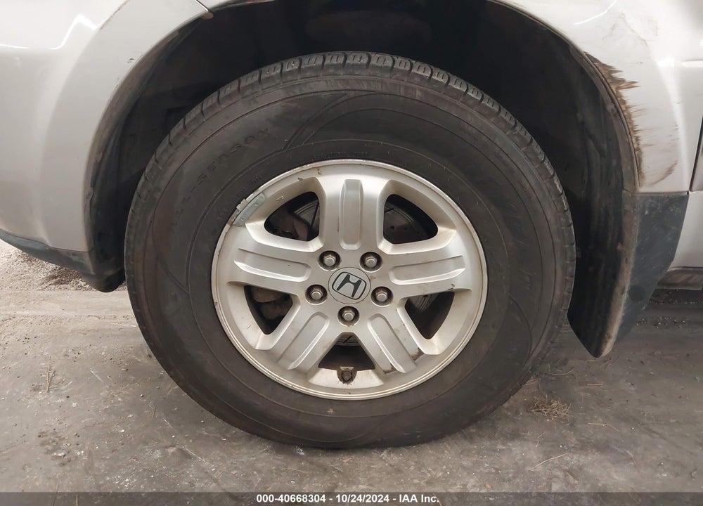 2007 HONDA PILOT LX VIN: 5FNYF28117B046684