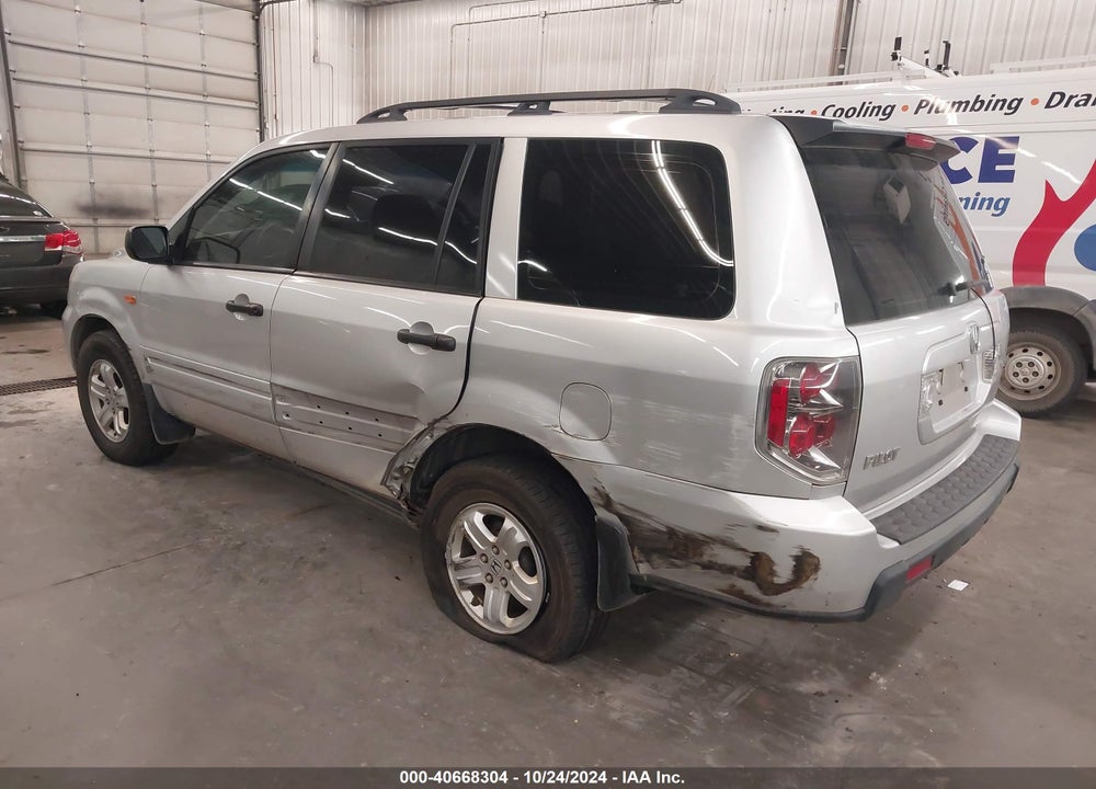 2007 HONDA PILOT LX VIN: 5FNYF28117B046684
