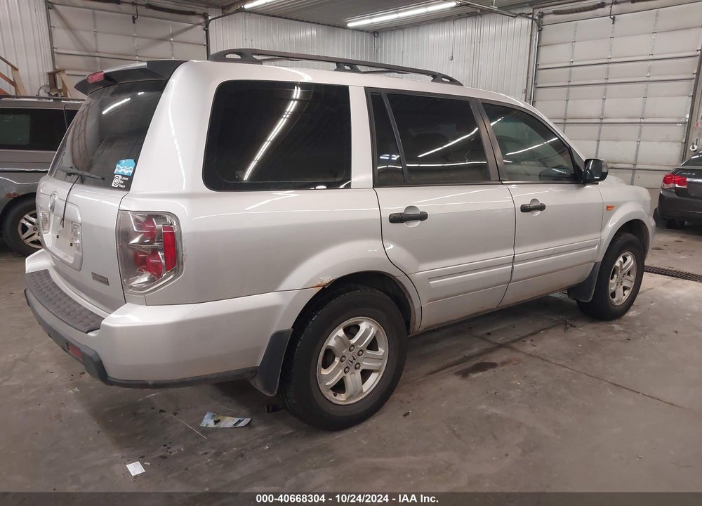2007 HONDA PILOT LX VIN: 5FNYF28117B046684