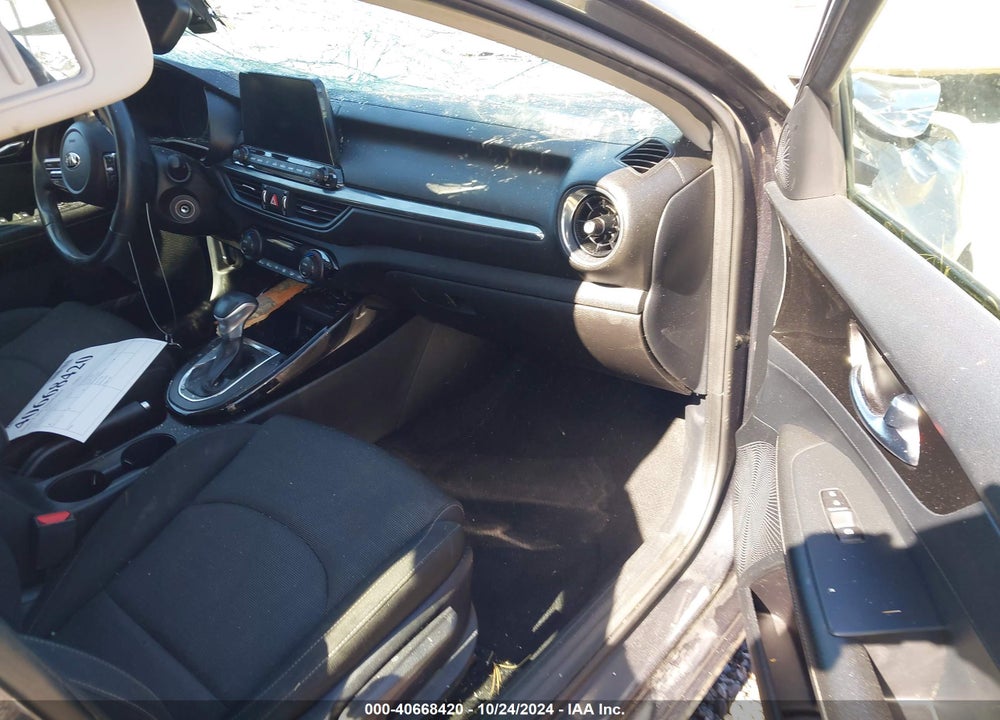 2019 KIA FORTE S VIN: 3KPF34AD0KE127318