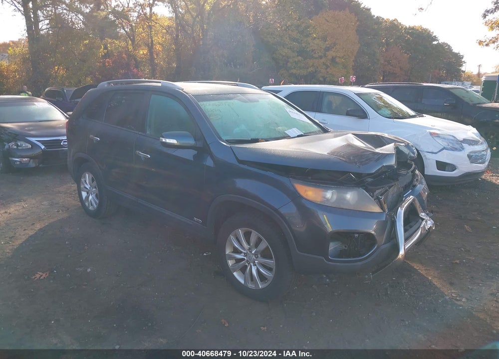 2011 KIA SORENTO LX V6 VIN: 5XYKTDA26BG166107