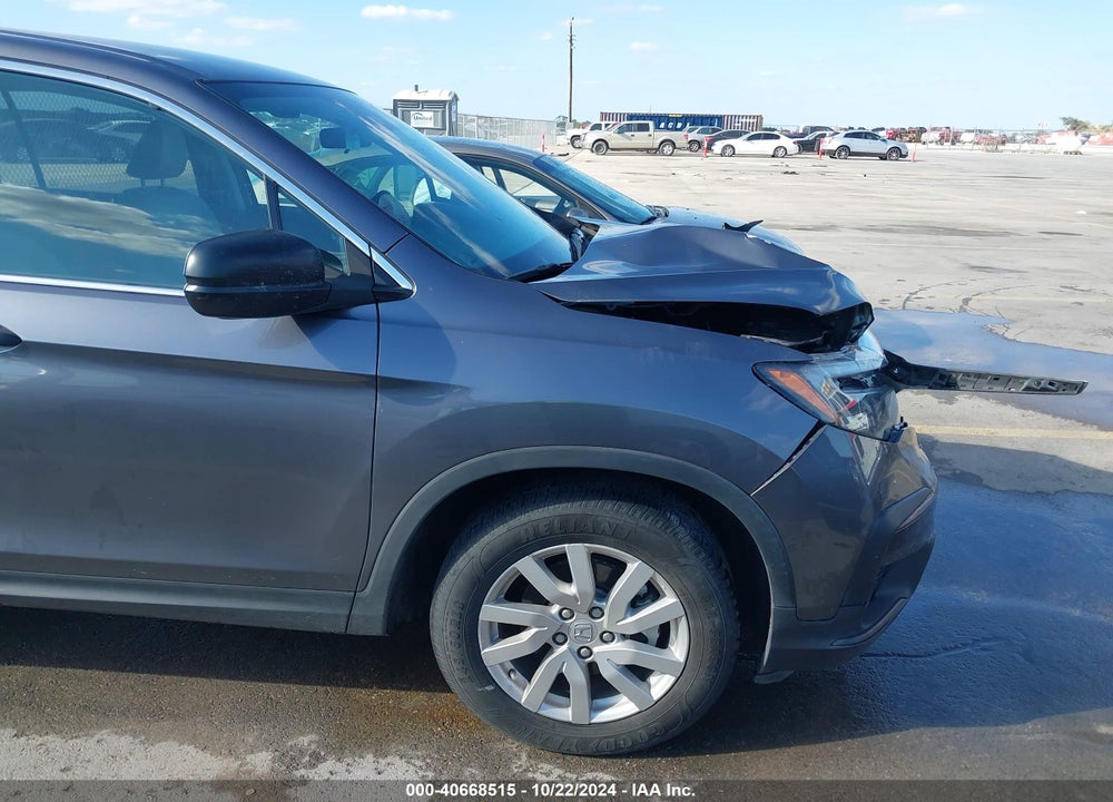 2019 HONDA PILOT LX VIN: 5FNYF5H19KB022627