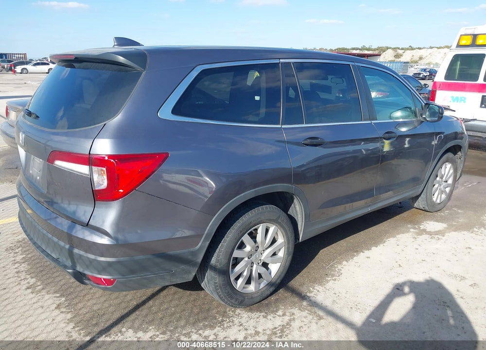 2019 HONDA PILOT LX VIN: 5FNYF5H19KB022627
