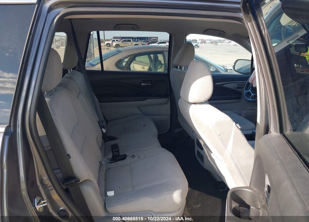 2019 HONDA PILOT LX VIN: 5FNYF5H19KB022627