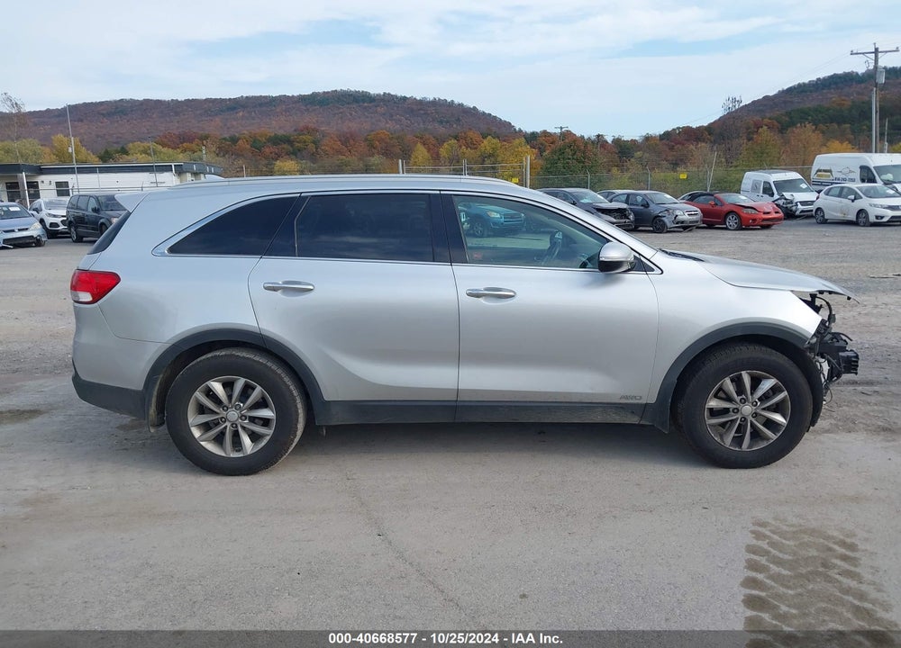2018 KIA SORENTO 2.4L LX VIN: 5XYPGDA37JG415516
