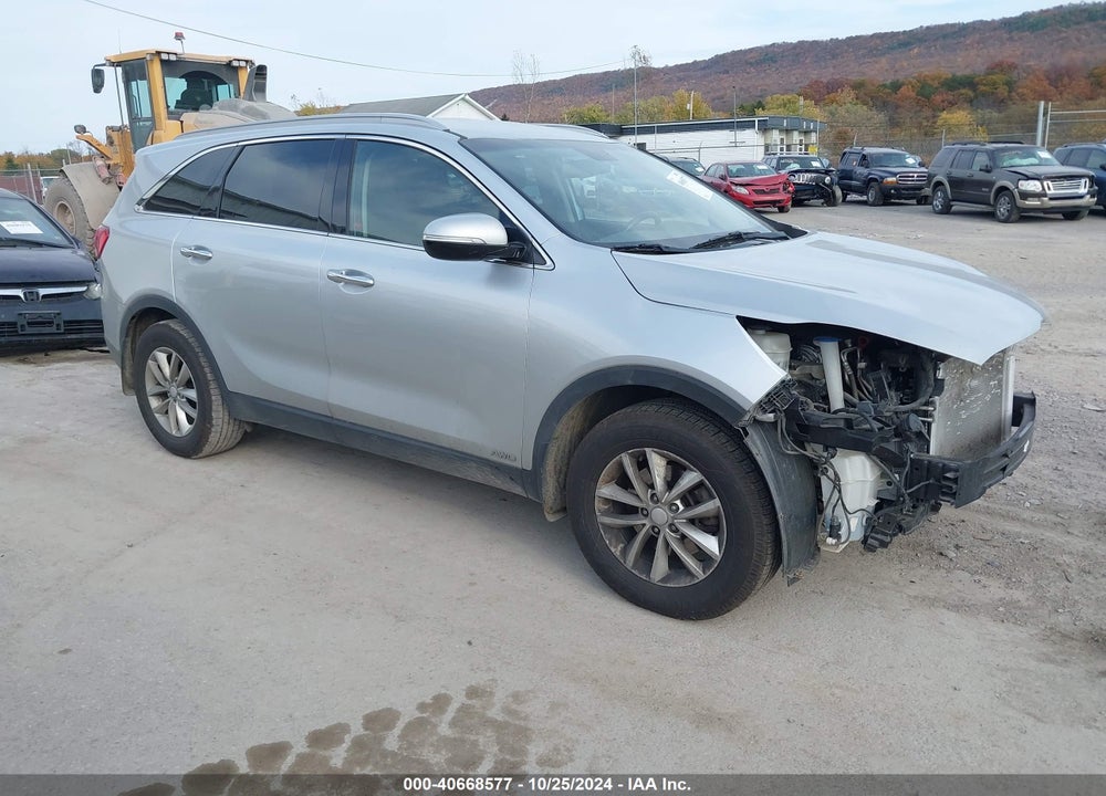 2018 KIA SORENTO 2.4L LX VIN: 5XYPGDA37JG415516