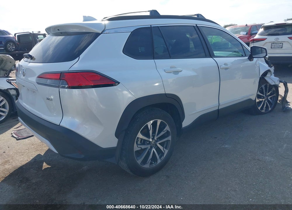 2022 TOYOTA COROLLA CROSS XLE VIN: 7MUDAAAG0NV005922