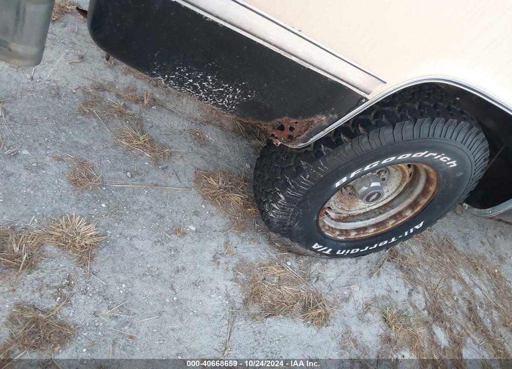 1986 CHEVROLET C10 VIN: 2GCDC14H8G1172600