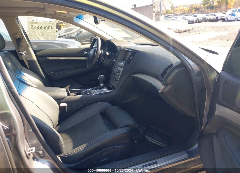 2011 INFINITI G37X VIN: JN1CV6AR5BM409432