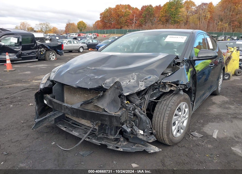 2018 HYUNDAI ELANTRA VIN: 5NPD74LF1JH384329