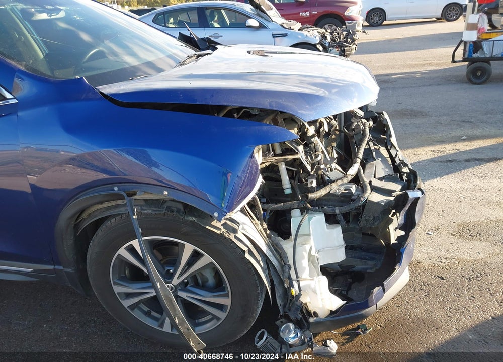 2018 NISSAN ROGUE SL VIN: 5N1AT2MT2JC761720