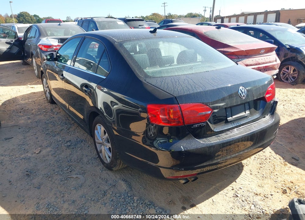 2014 VOLKSWAGEN JETTA 1.8T SE VIN: 3VWD17AJ1EM384337
