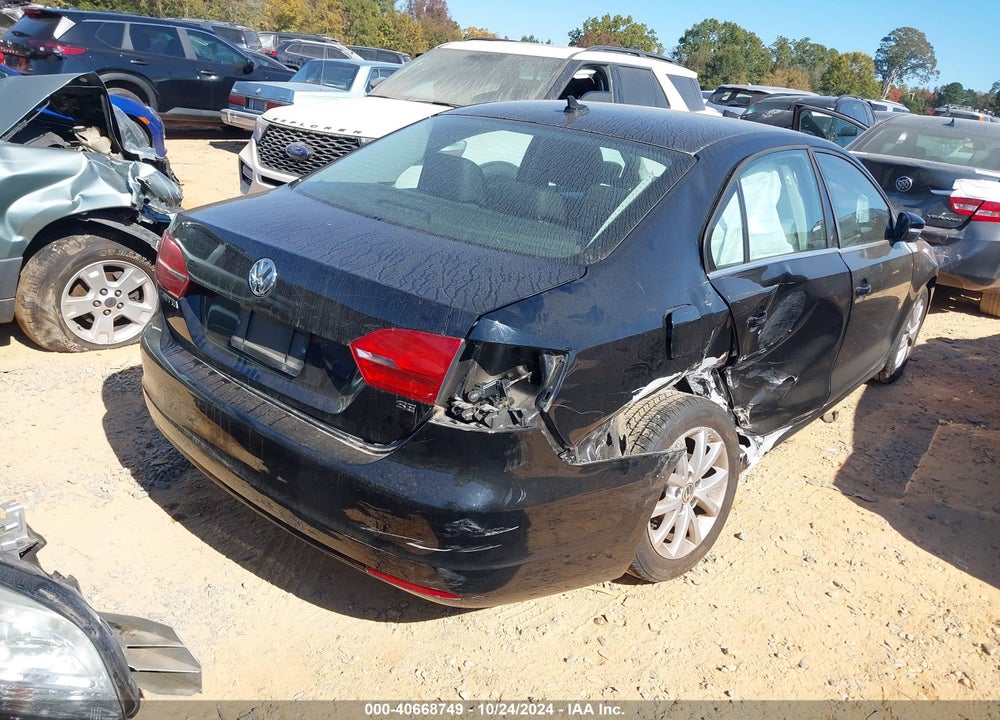2014 VOLKSWAGEN JETTA 1.8T SE VIN: 3VWD17AJ1EM384337