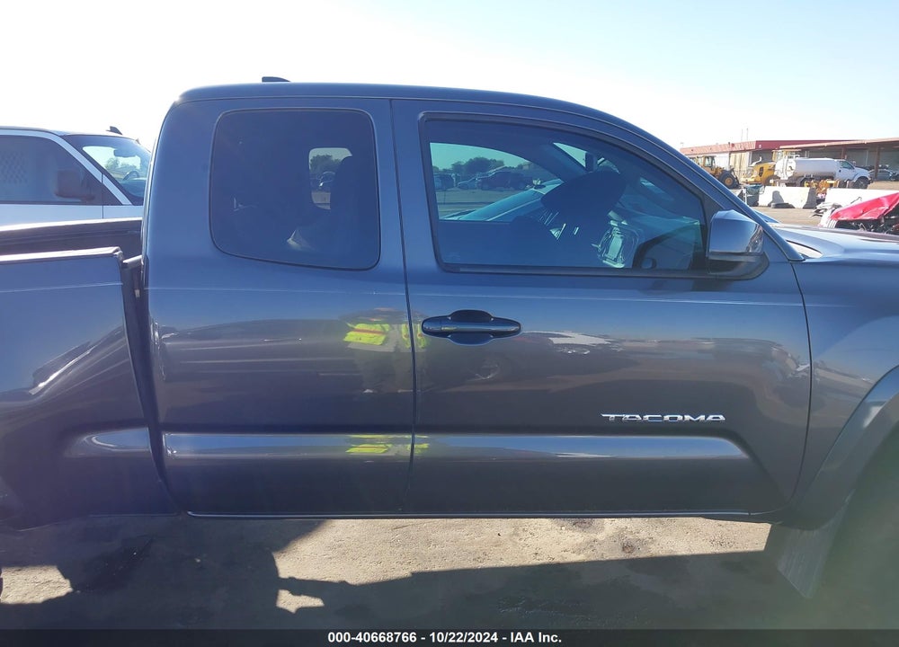 2017 TOYOTA TACOMA SR5 V6 VIN: 5TFRZ5CN7HX038992