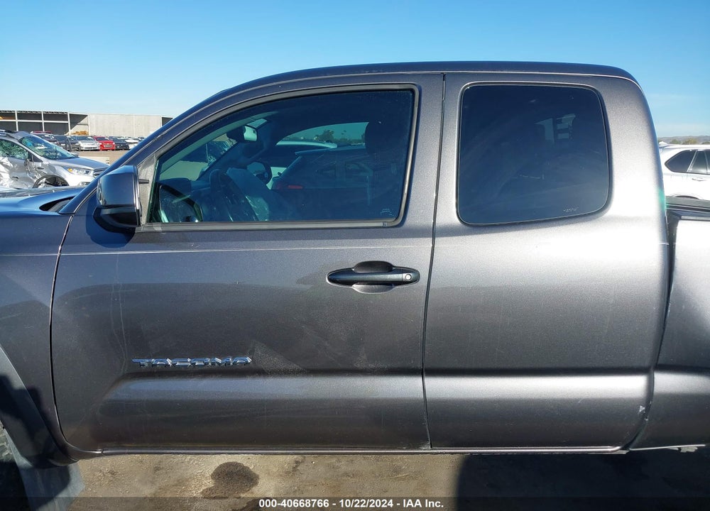 2017 TOYOTA TACOMA SR5 V6 VIN: 5TFRZ5CN7HX038992