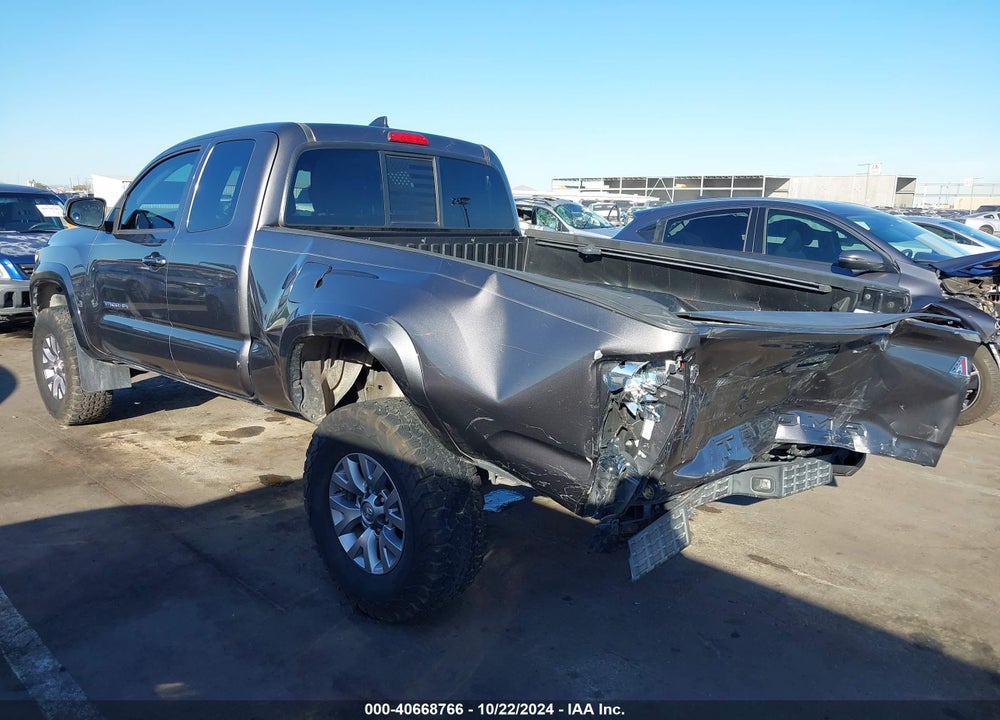 2017 TOYOTA TACOMA SR5 V6 VIN: 5TFRZ5CN7HX038992