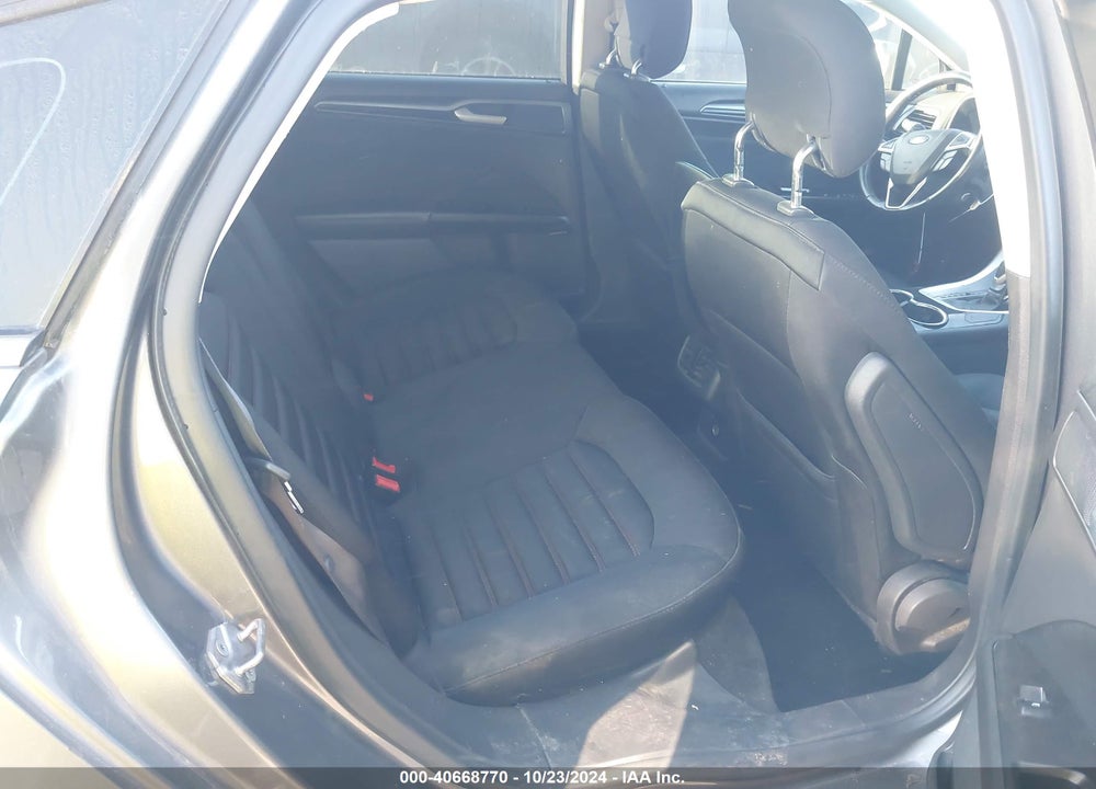 2014 FORD FUSION SE VIN: 1FA6P0HD2E5393139