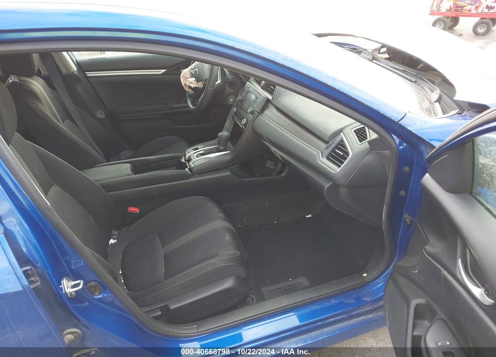 2019 HONDA CIVIC LX VIN: 19XFC2F65KE013877