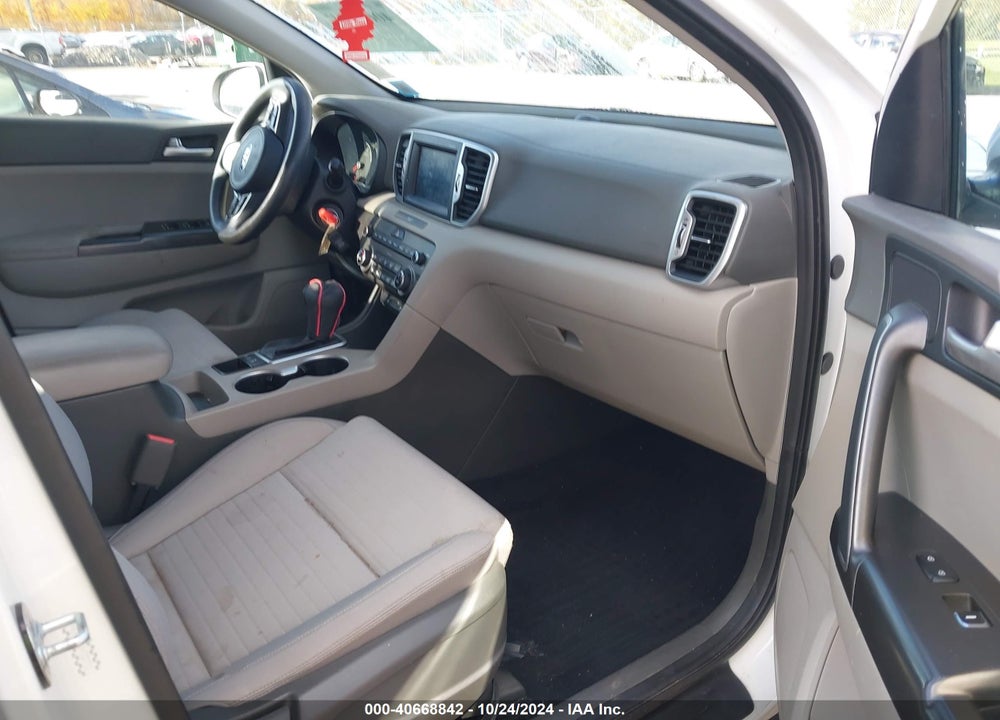 2017 KIA SPORTAGE LX VIN: KNDPMCACXH7237711