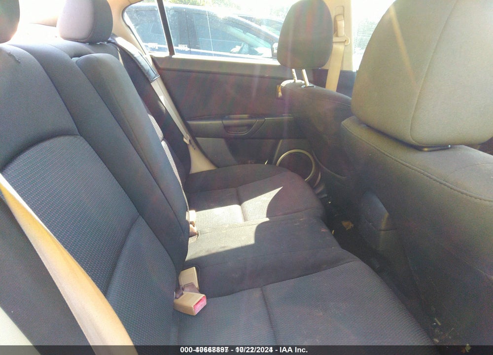 2006 MAZDA 3 I VIN: JM1BK12G661527823
