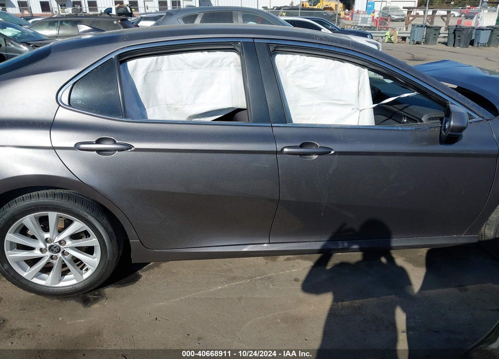 2021 TOYOTA CAMRY LE VIN: 4T1C11AK5MU515957