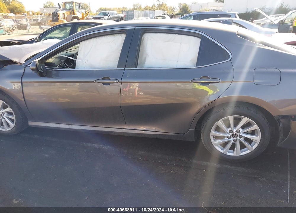2021 TOYOTA CAMRY LE VIN: 4T1C11AK5MU515957