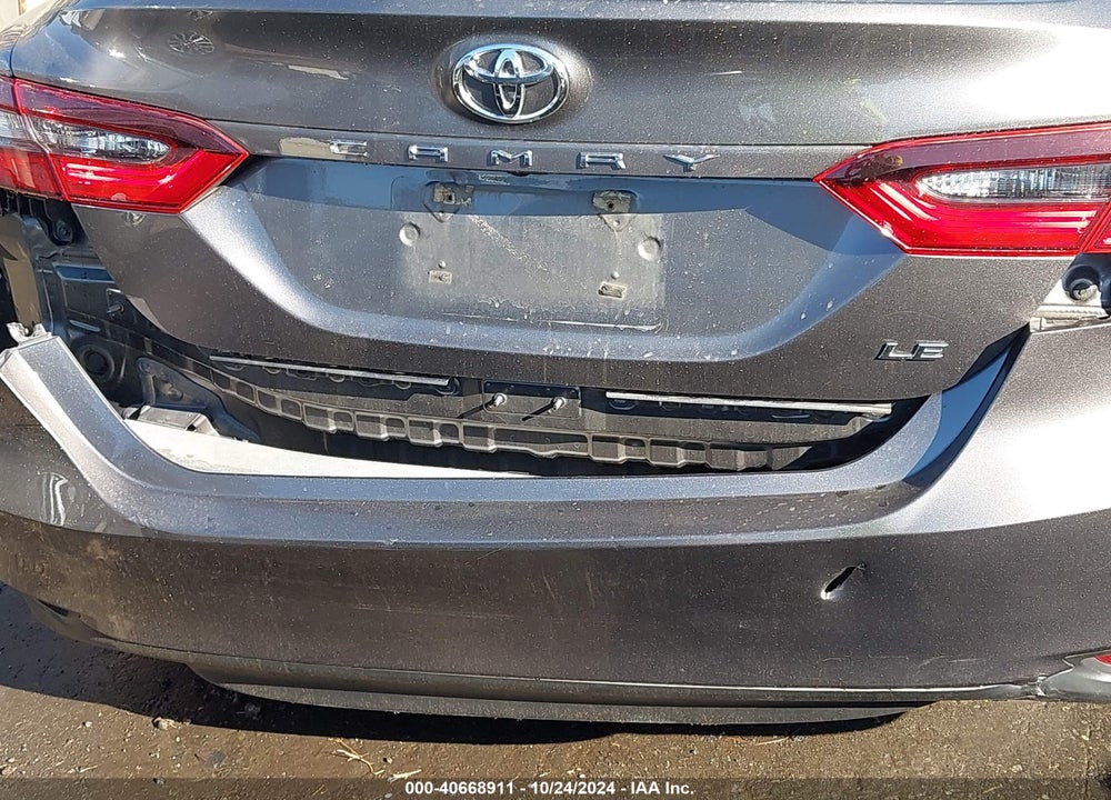 2021 TOYOTA CAMRY LE VIN: 4T1C11AK5MU515957