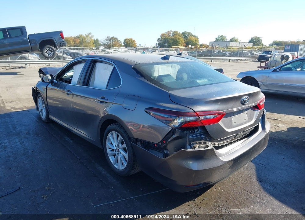 2021 TOYOTA CAMRY LE VIN: 4T1C11AK5MU515957