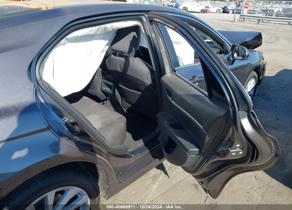 2021 TOYOTA CAMRY LE VIN: 4T1C11AK5MU515957