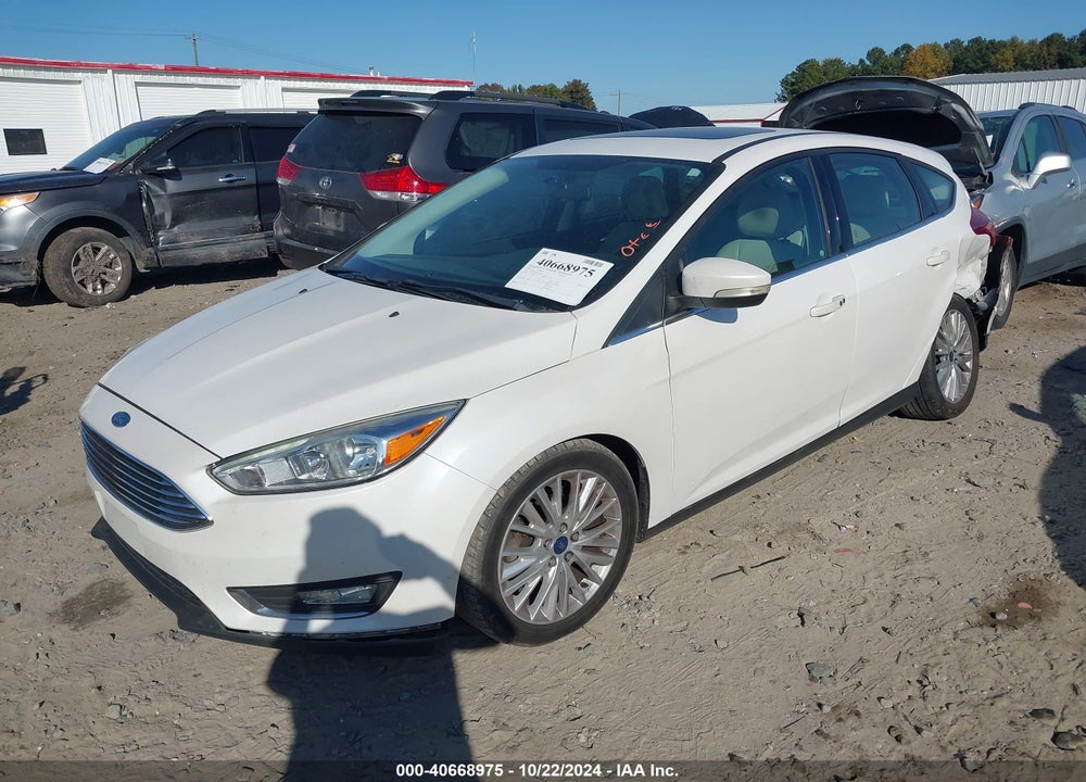 2018 FORD FOCUS TITANIUM VIN: 1FADP3N29JL331660