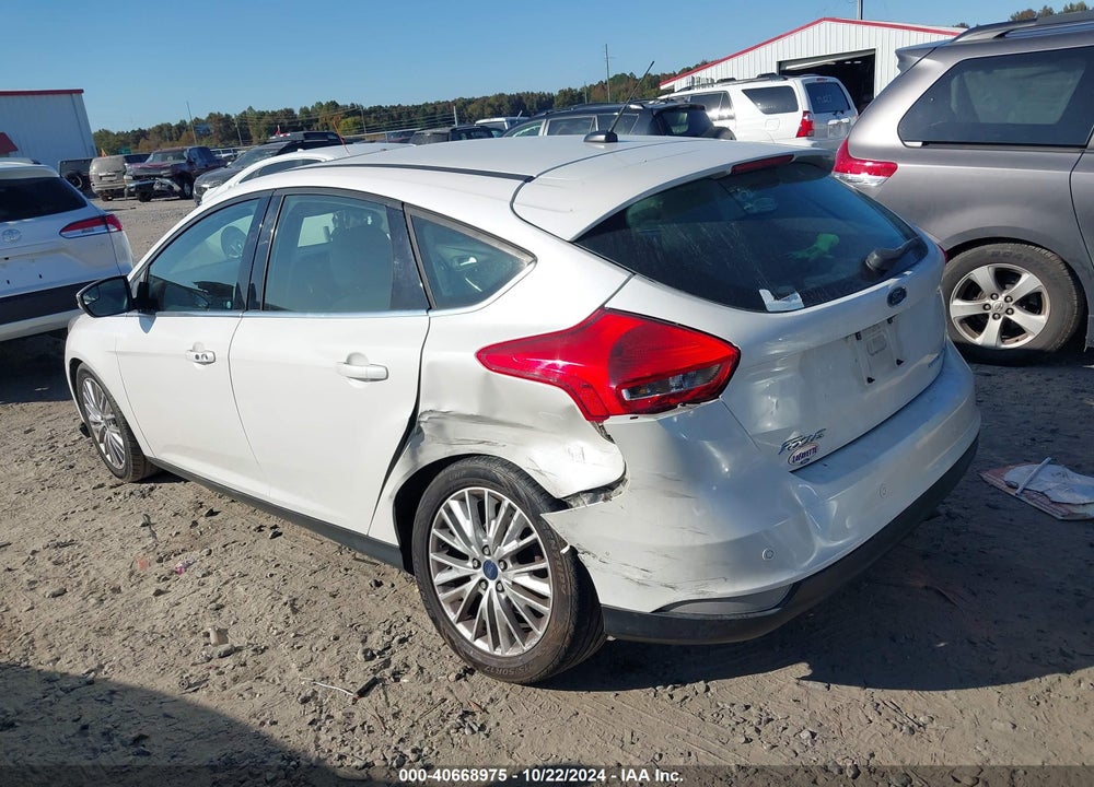 2018 FORD FOCUS TITANIUM VIN: 1FADP3N29JL331660