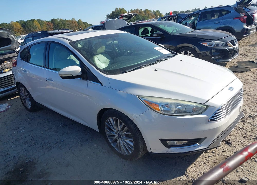 2018 FORD FOCUS TITANIUM VIN: 1FADP3N29JL331660