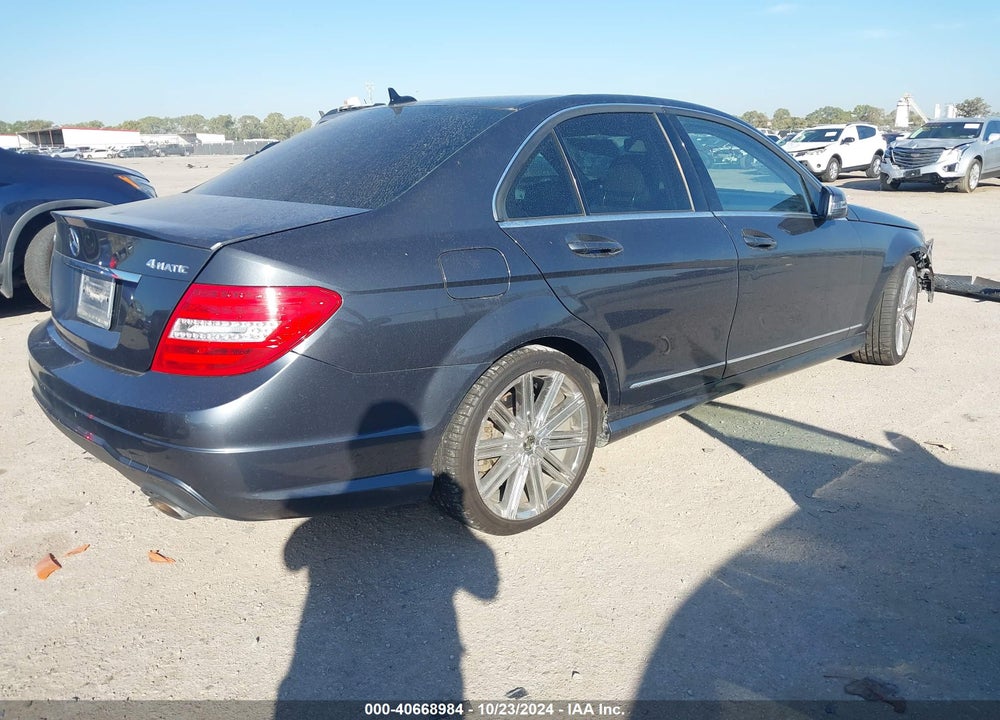 2013 MERCEDES-BENZ C 300 LUXURY 4MATIC/SPORT 4MATIC VIN: WDDGF8AB3DR291757