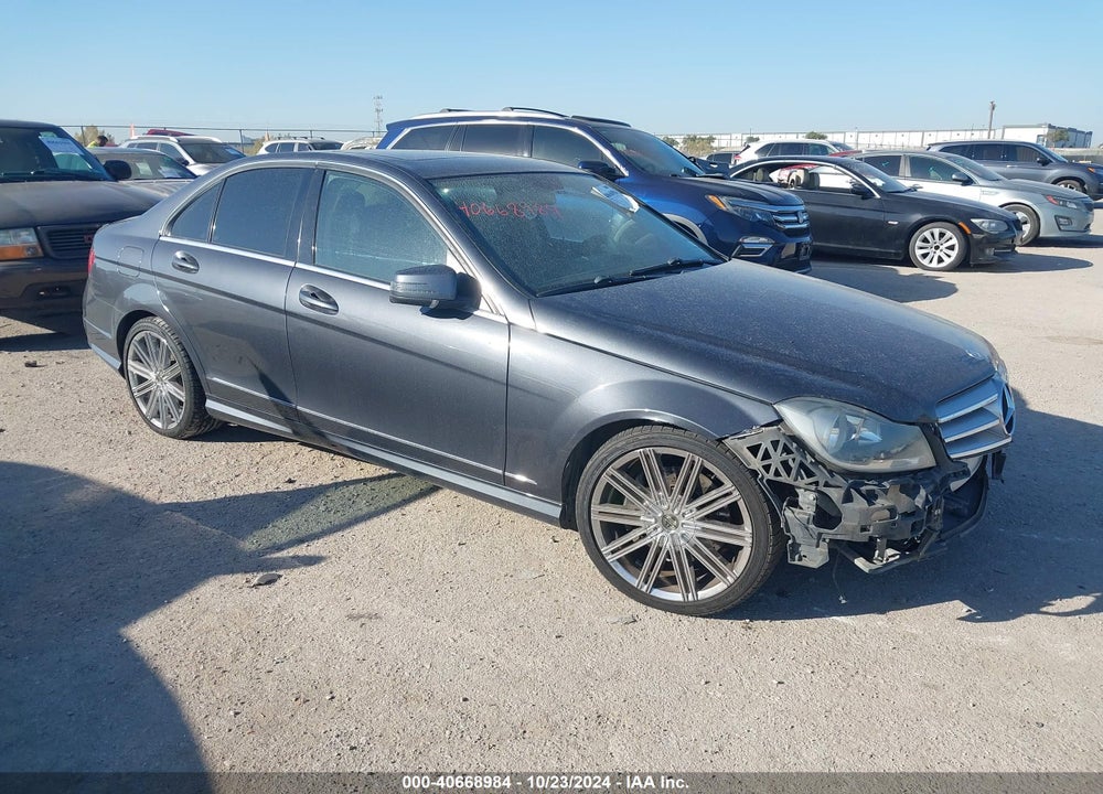 2013 MERCEDES-BENZ C 300 LUXURY 4MATIC/SPORT 4MATIC VIN: WDDGF8AB3DR291757