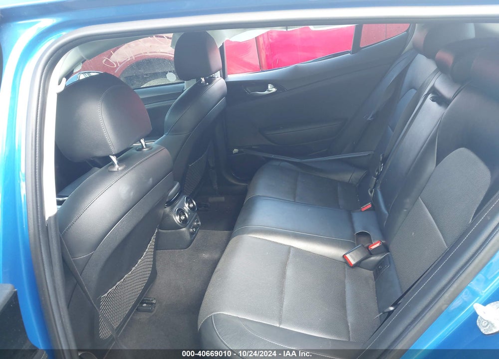 2018 KIA STINGER VIN: KNAE15LA5J6032765
