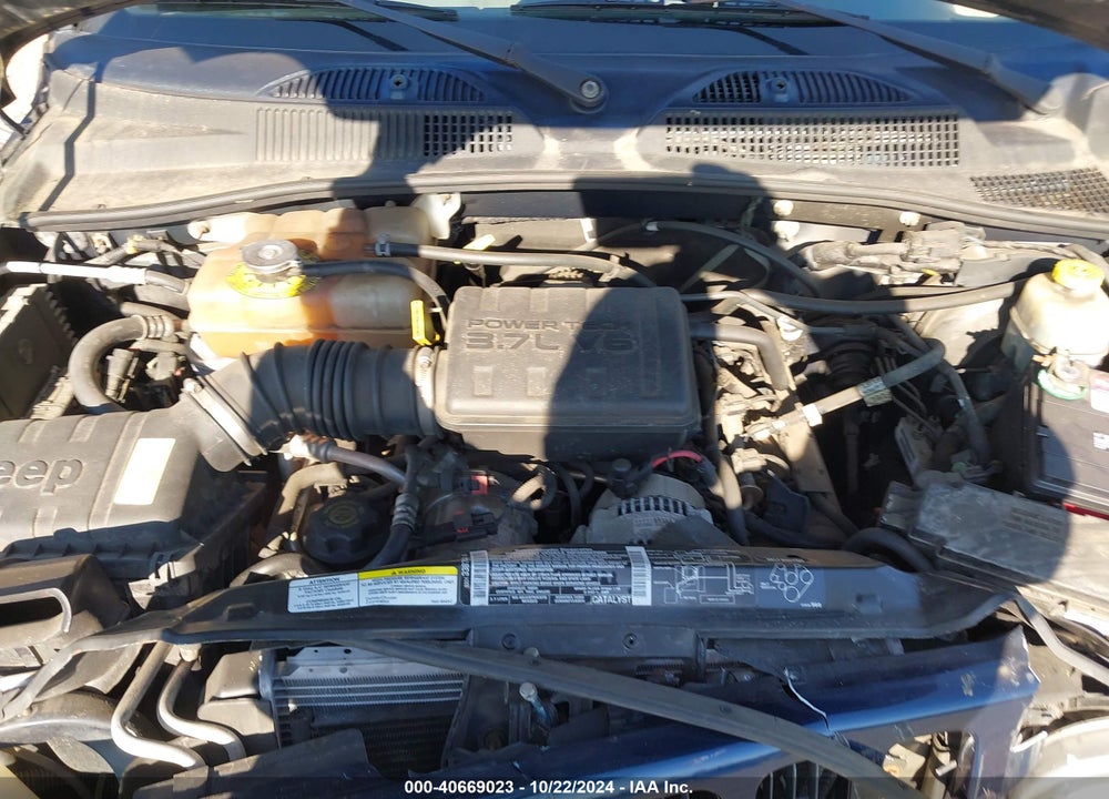 2002 JEEP LIBERTY SPORT VIN: 1J4GL48KX2W208979