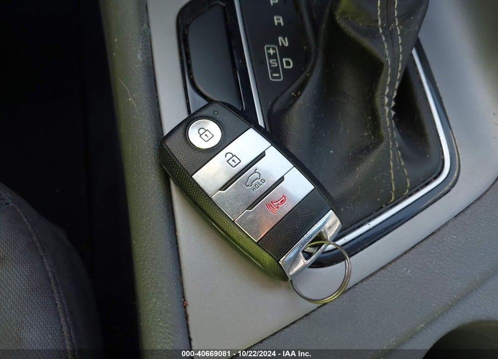 2018 KIA NIRO LX VIN: KNDCB3LCXJ5125218