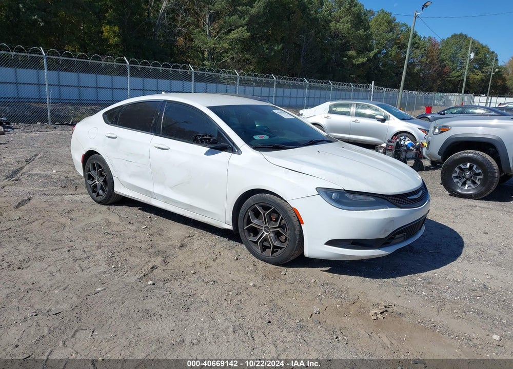 2015 CHRYSLER 200 S VIN: 1C3CCCBG8FN514985