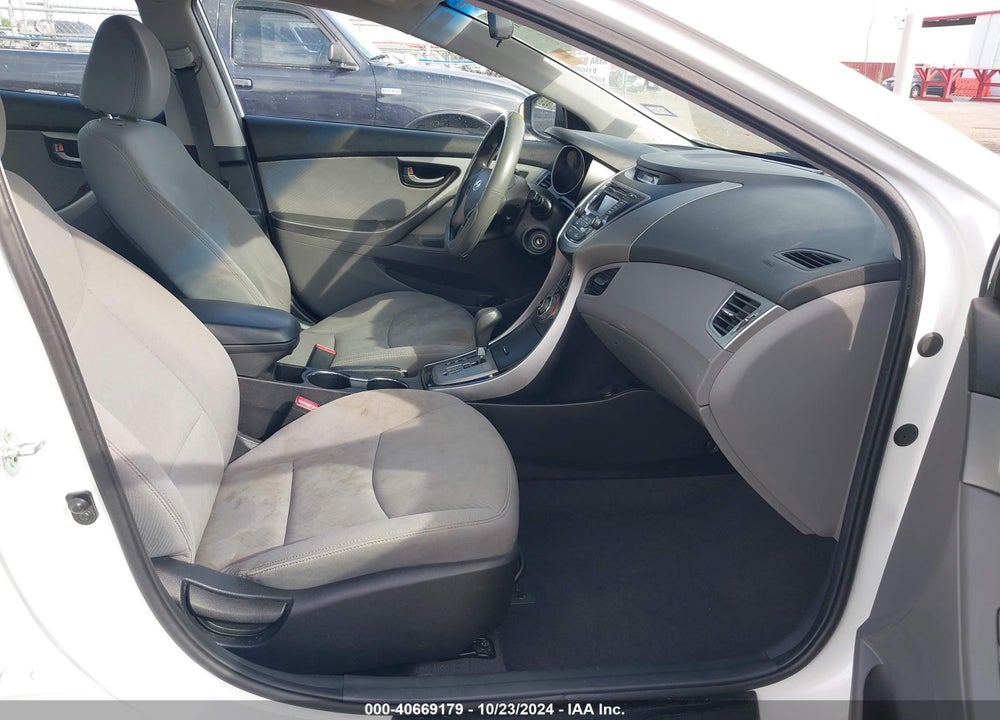 2013 HYUNDAI ELANTRA GLS VIN: 5NPDH4AE9DH438973
