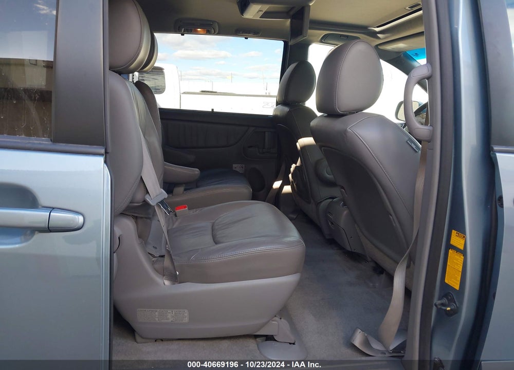 2010 TOYOTA SIENNA XLE/XLE LIMITED VIN: 5TDYK4CC2AS321028