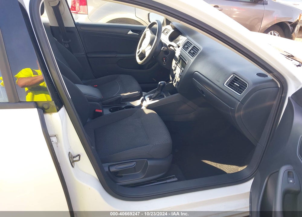 2014 VOLKSWAGEN JETTA 2.0L S VIN: 3VW2K7AJ6EM426988