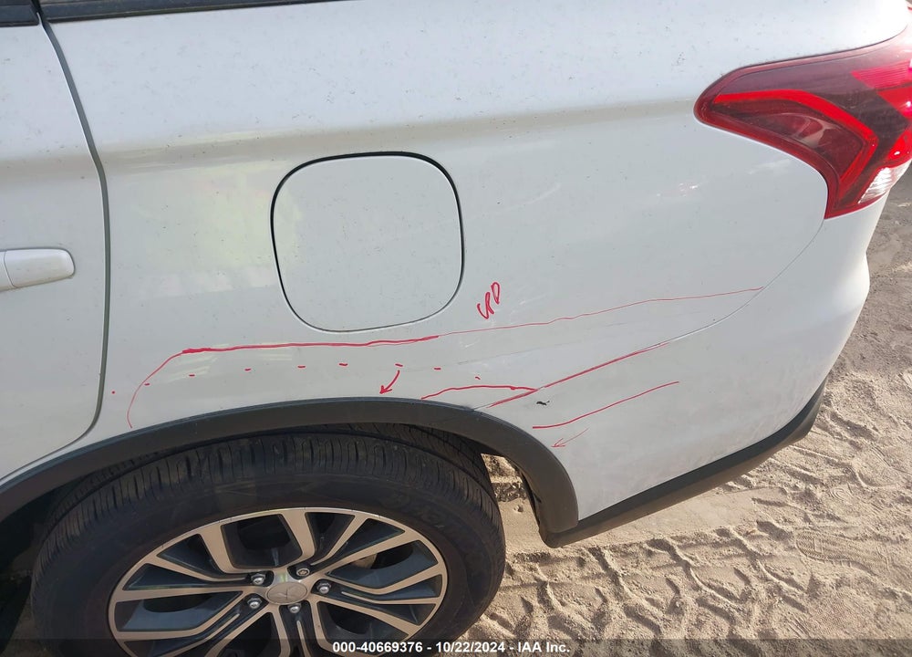 2016 MITSUBISHI OUTLANDER SEL VIN: JA4AZ3A35GZ036125
