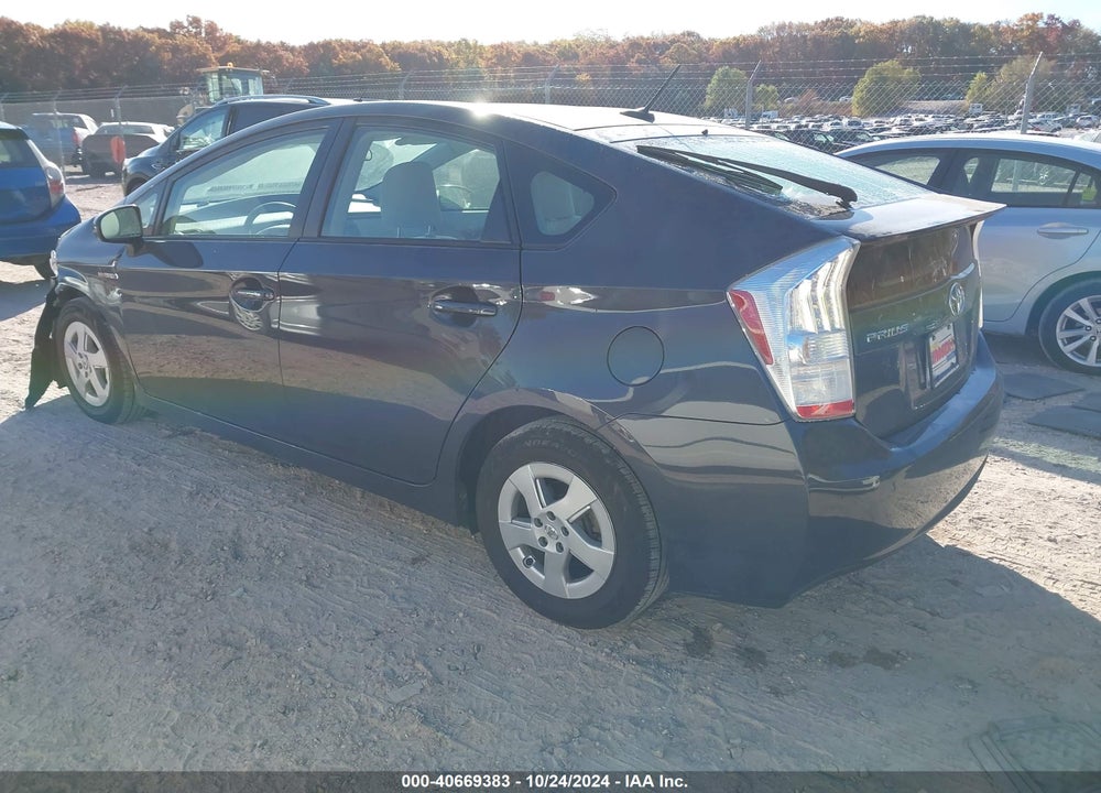 2011 TOYOTA PRIUS TWO VIN: JTDKN3DU5B5358547
