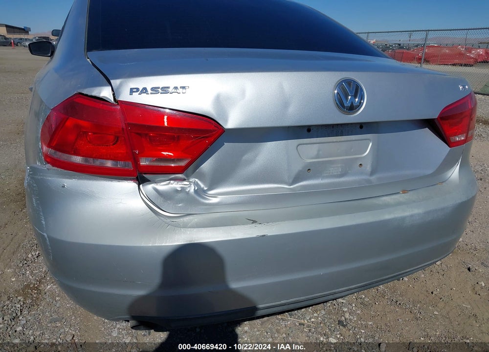 2015 VOLKSWAGEN PASSAT 1.8T S VIN: 1VWAT7A35FC005339